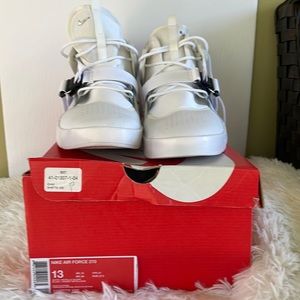 White Nike Air Force 270 men size 13